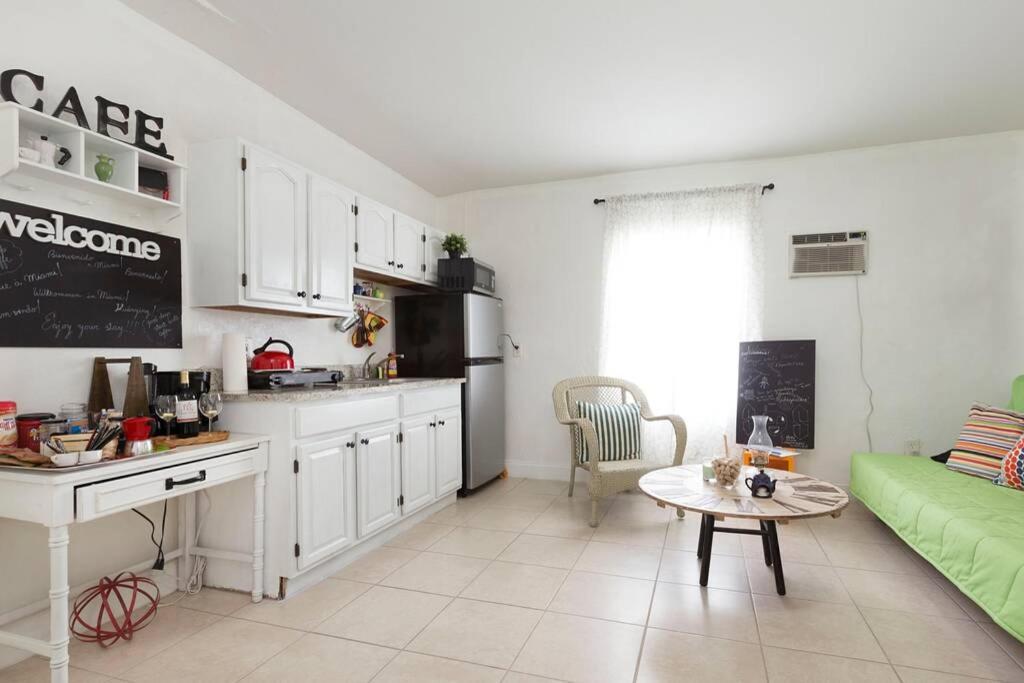 1 Bedroom Apt Near Coconut Grove Майами Экстерьер фото