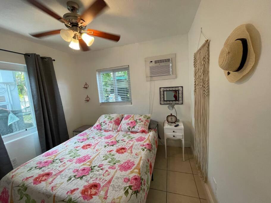 1 Bedroom Apt Near Coconut Grove Майами Экстерьер фото
